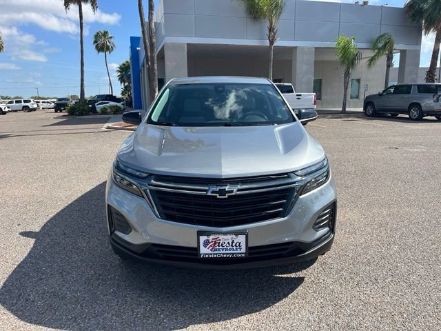 Used 2024 Chevrolet Equinox LS w/ LS Convenience Package FWD image 2