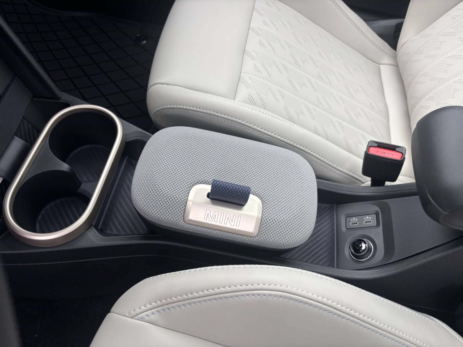 New 2026 MINI Cooper 2-Door Hardtop FWD image 24