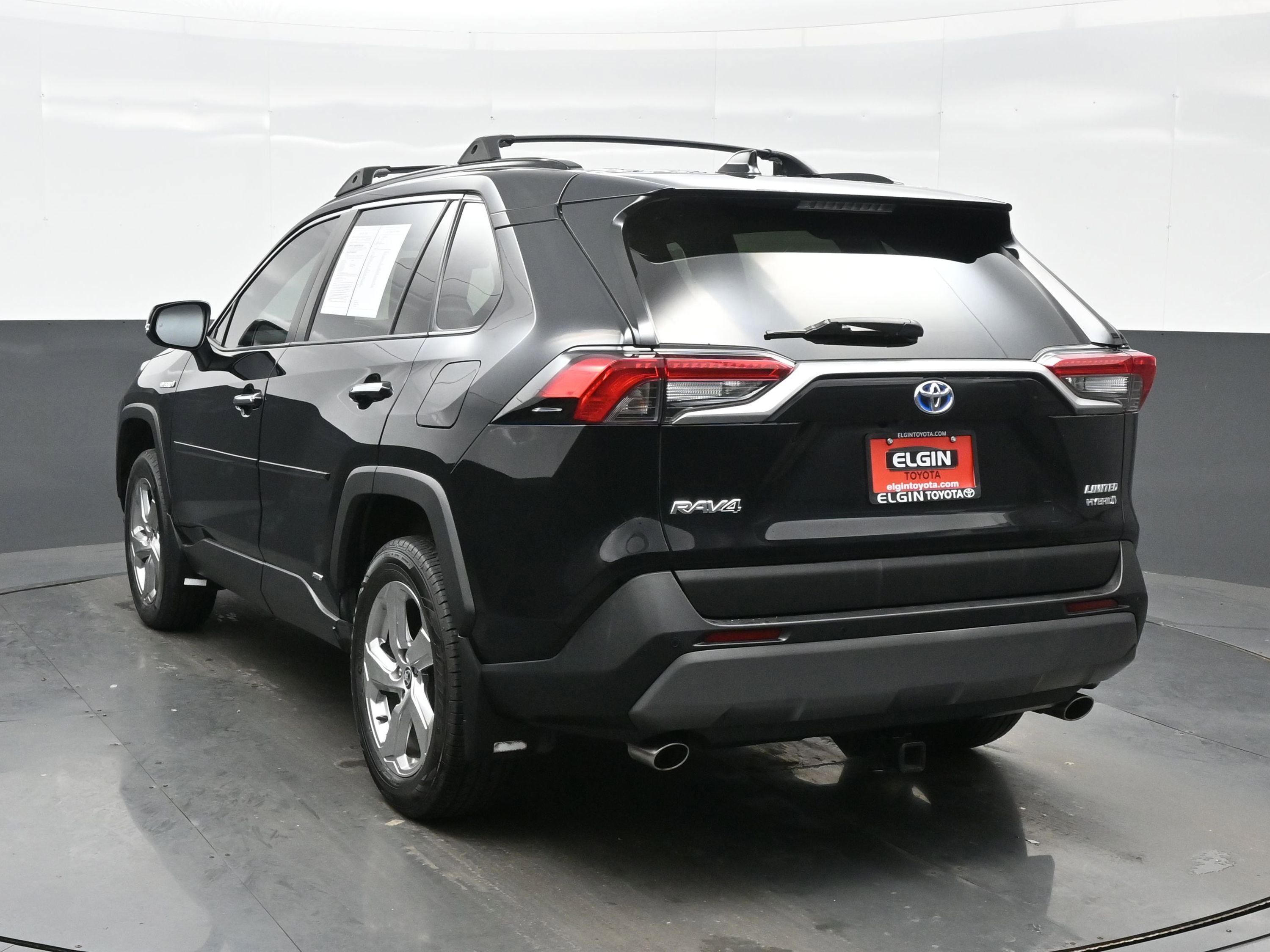 Used 2021 Toyota RAV4 Limited w/ Limited Grade Weather Package image 4