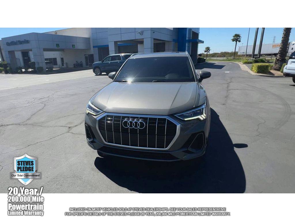 Used 2021 Audi Q3 2.0T Premium Plus w/ Premium Plus Package AWD/4WD image 4