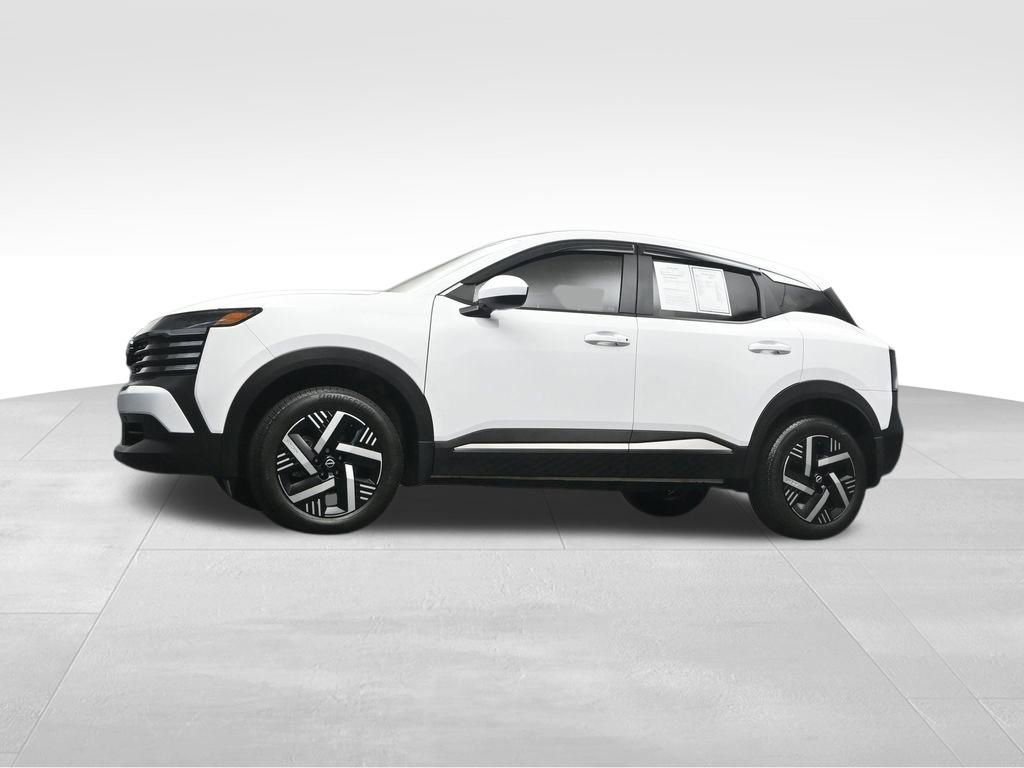 Used 2025 Nissan Kicks SV FWD image 10