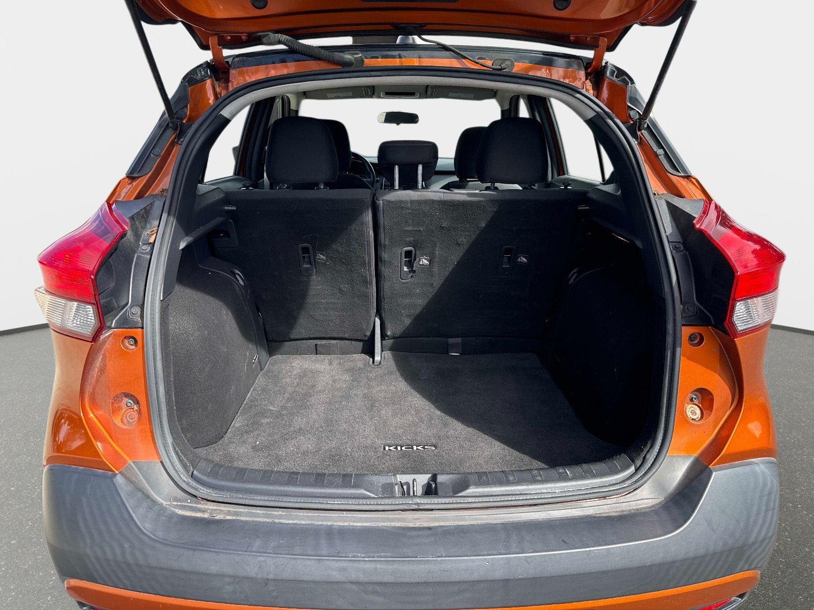Certified 2019 Nissan Kicks SR FWD image 14