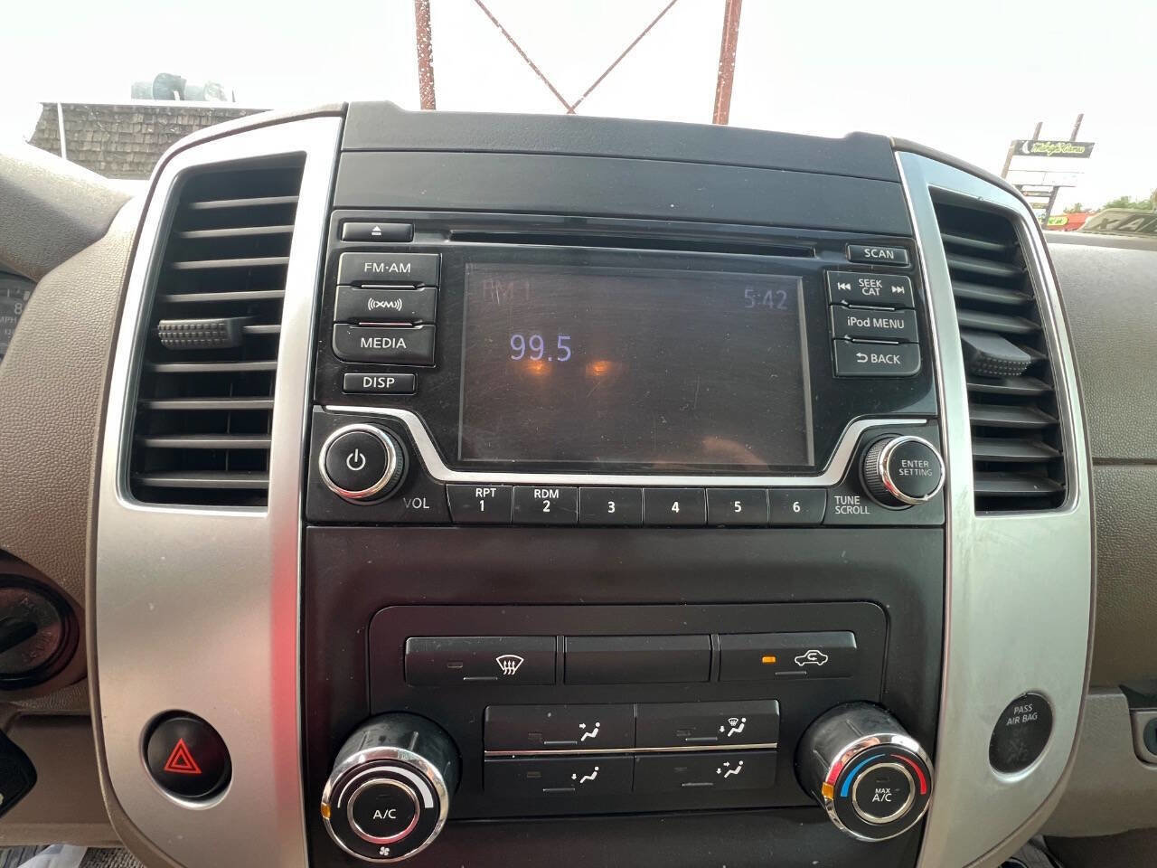 Used 2017 Nissan Frontier SV AWD/4WD image 13
