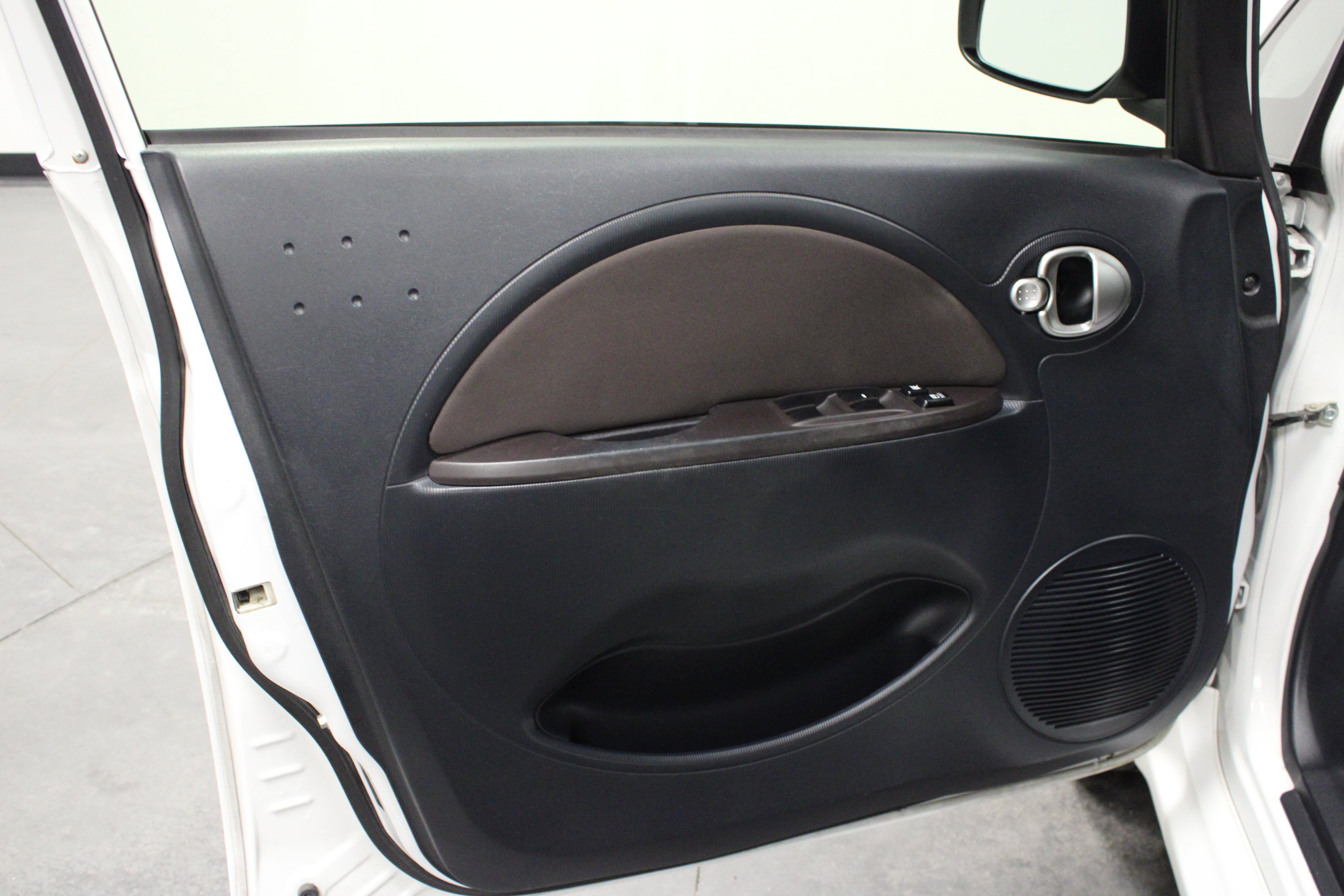 Used 2012 Mitsubishi i ES RWD image 11