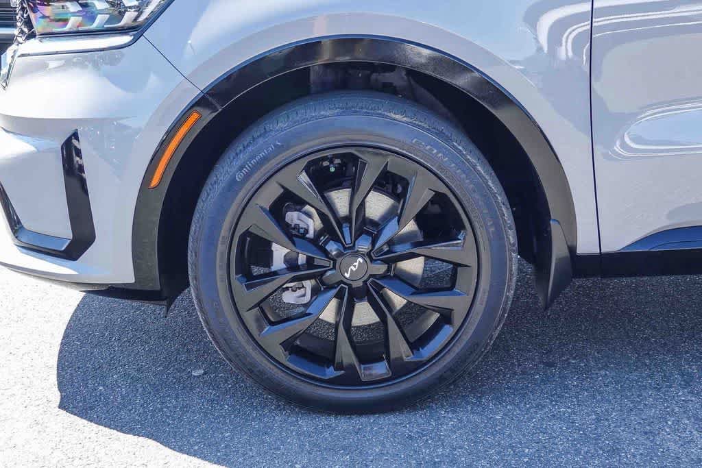 Certified 2023 Kia Sorento SX image 10