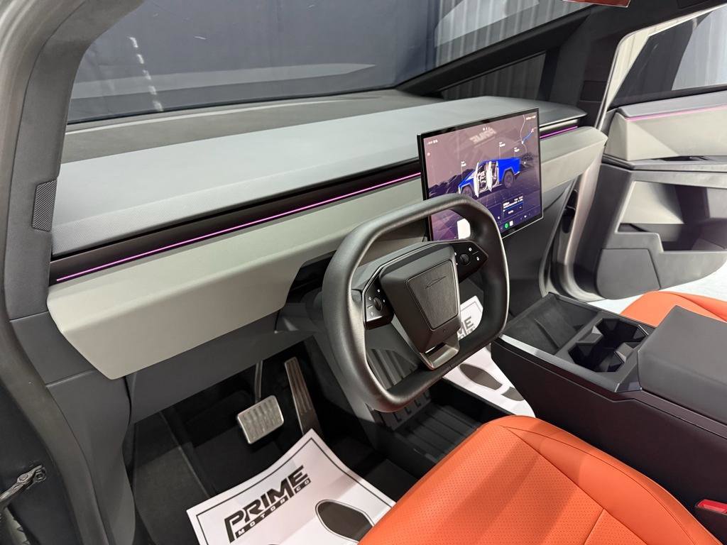 Used 2024 Tesla Cybertruck AWD Crew Cab image 21