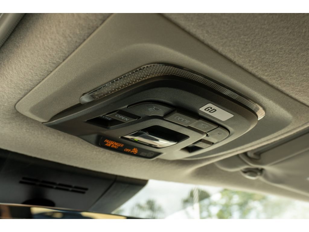 Used 2026 Toyota Corolla Cross XLE w/ Convenience Package image 33