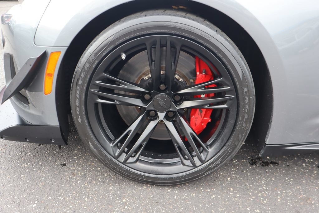 Used 2022 Chevrolet Camaro ZL1 RWD image 31
