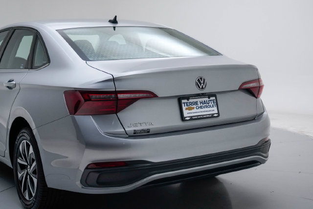 Used 2022 Volkswagen Jetta S FWD image 4