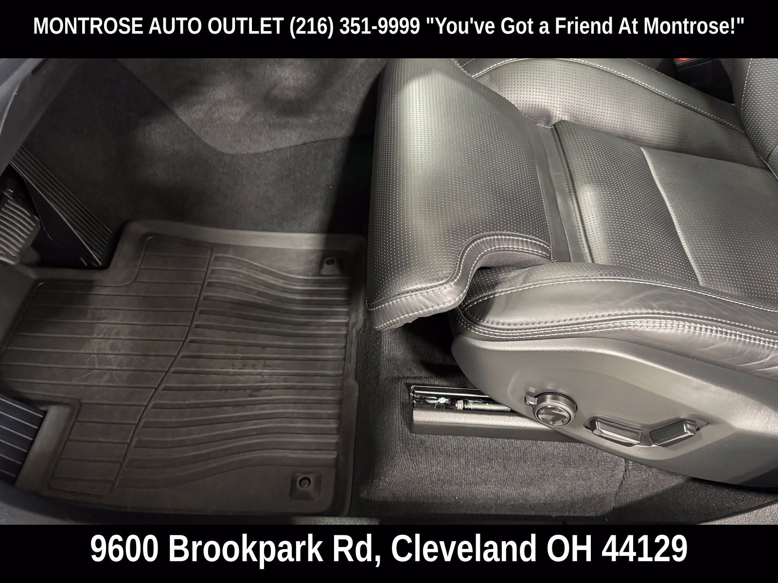 Certified 2025 Volvo XC90 B6 Ultra w/ Protection Package Premier AWD/4WD image 18