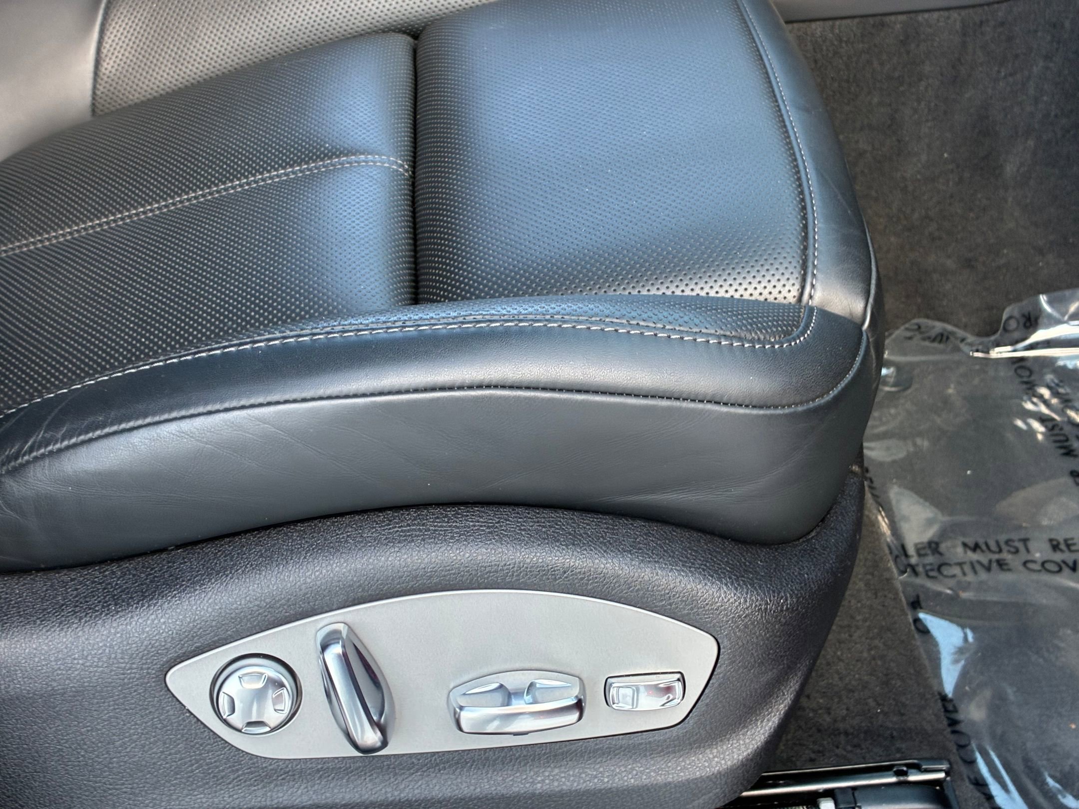 Certified 2023 Porsche Macan S image 13