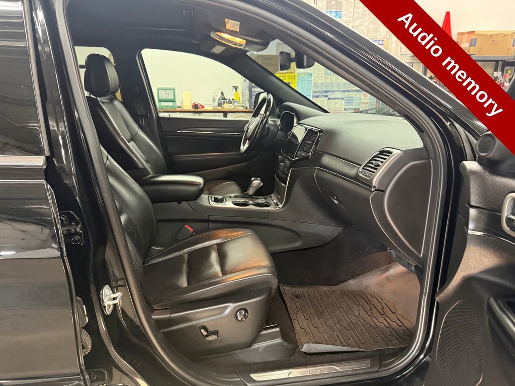 Used 2020 Jeep Grand Cherokee Limited image 39