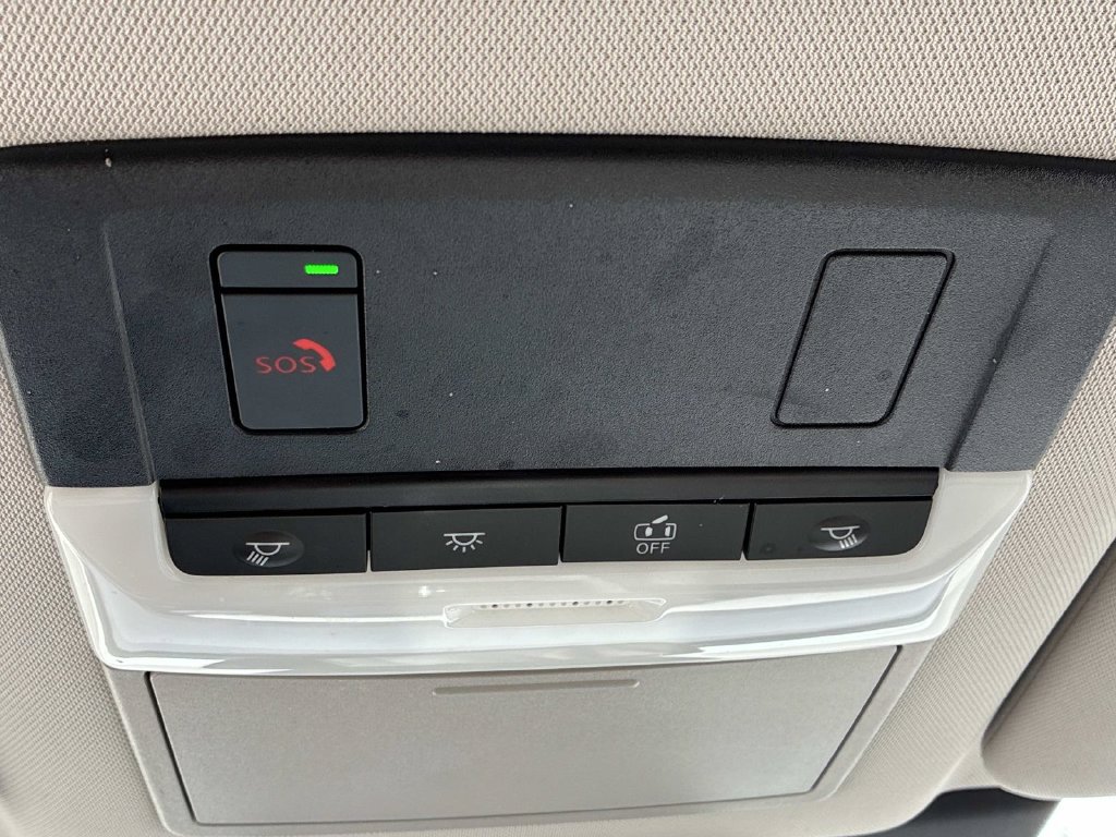 Used 2023 Nissan Pathfinder SL AWD/4WD image 38