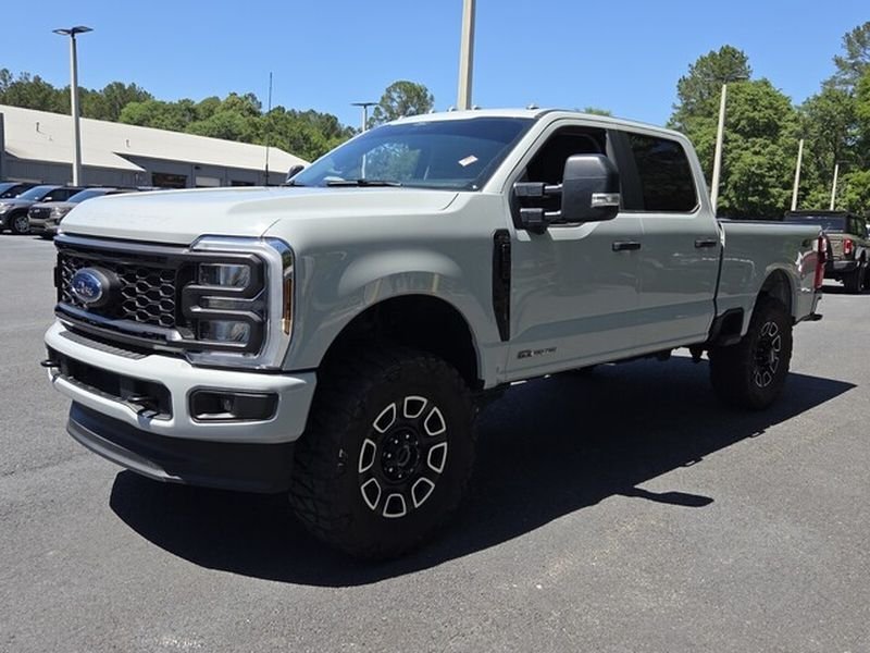 Used 2025 Ford F250 XL w/ STX Appearance Package AWD/4WD image 3