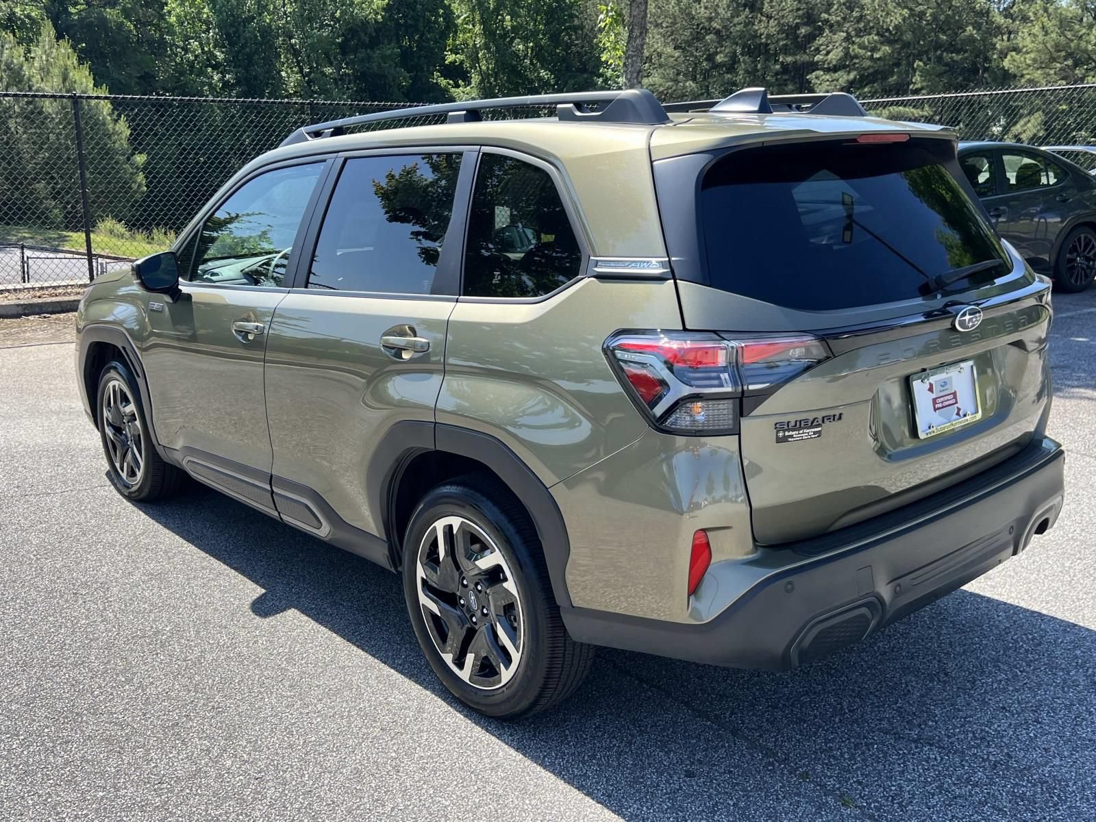 Certified 2025 Subaru Forester Limited w/ Popular Package AWD/4WD image 5