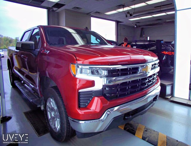 Used 2024 Chevrolet Silverado 1500 LT w/ Z71 Off-Road Package AWD/4WD image 10