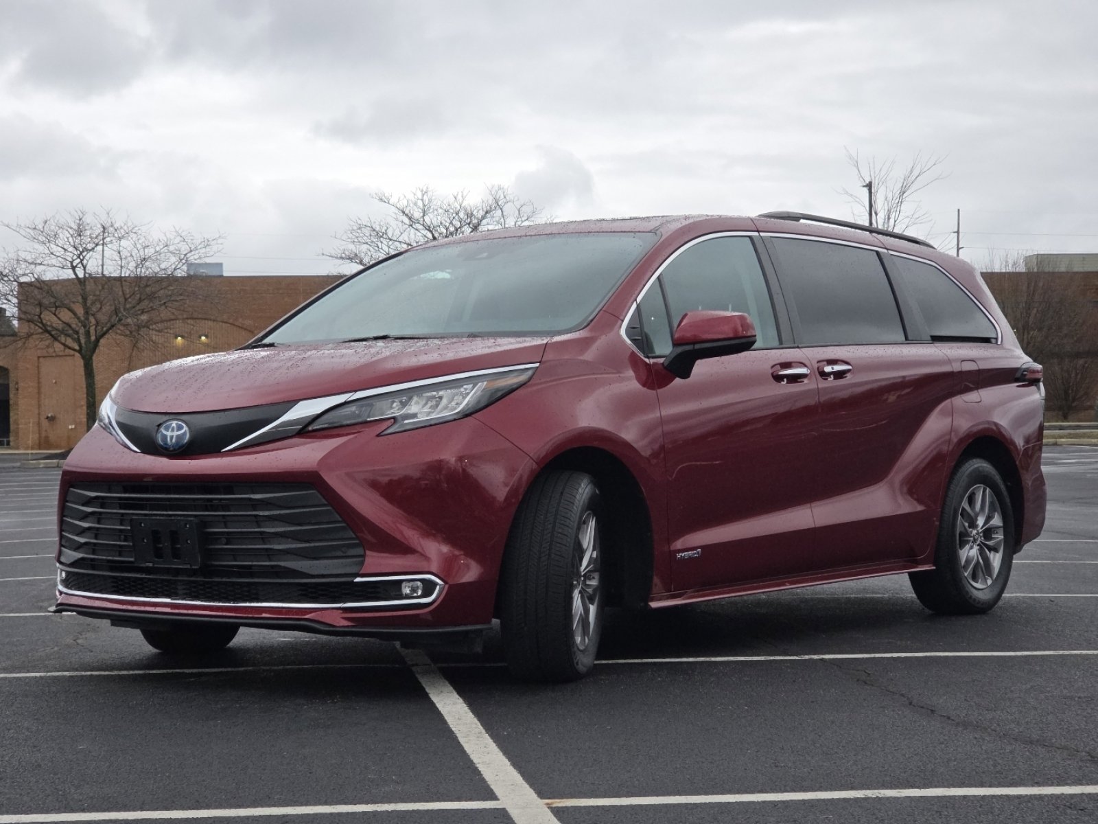 Used 2021 Toyota Sienna XLE w/ XLE Plus Package image 14