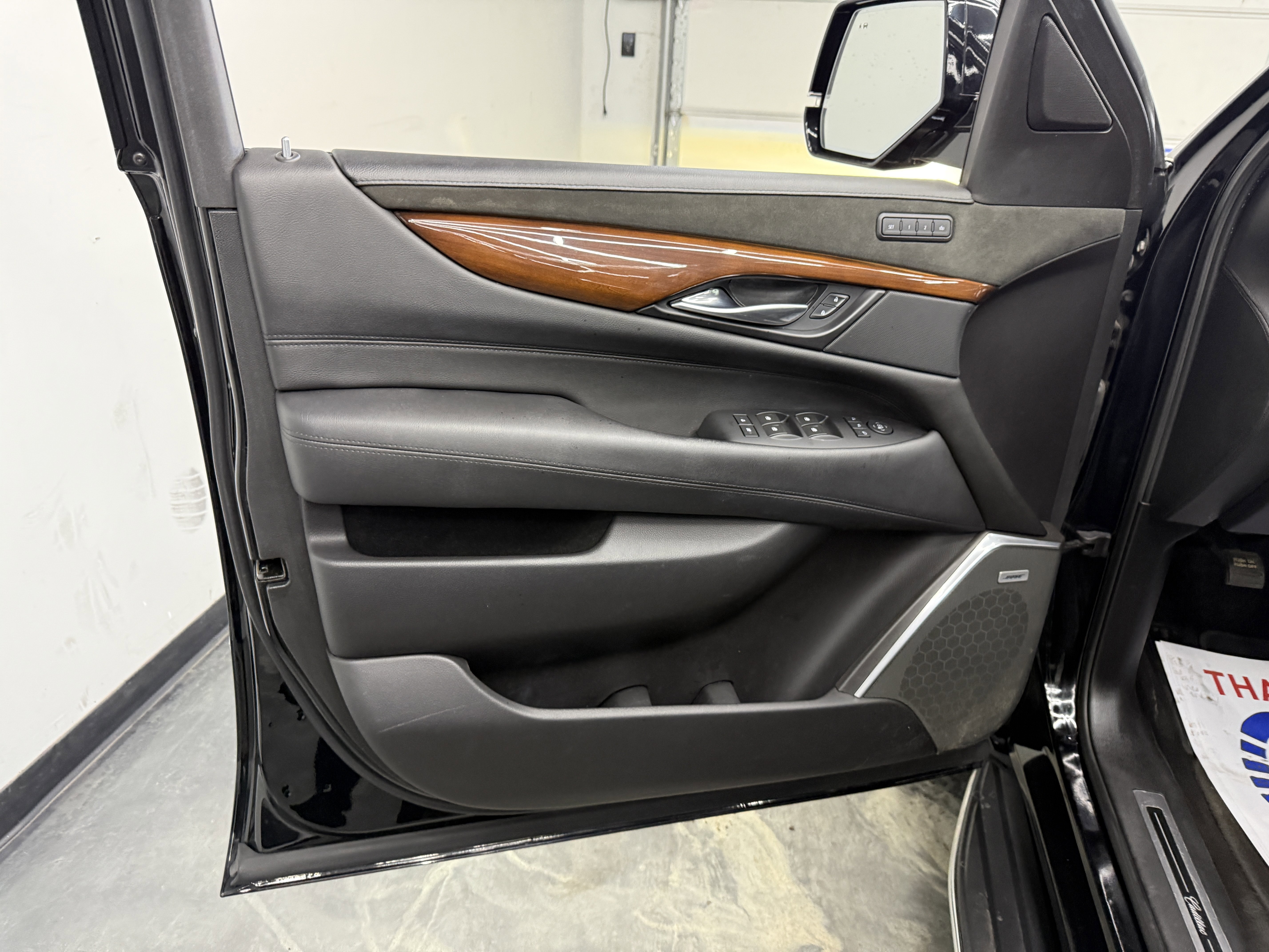 Used 2019 Cadillac Escalade Luxury image 10