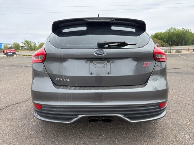 Used 2018 Ford Focus ST FWD image 3