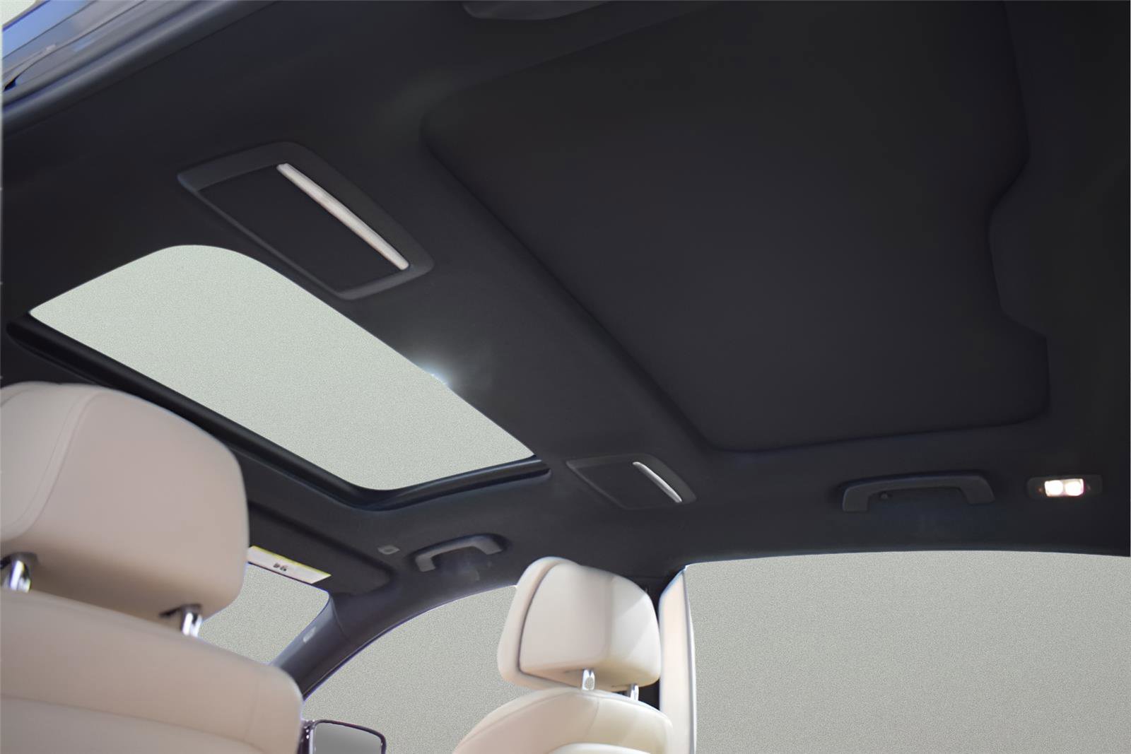 Used 2017 BMW 750i xDrive image 29