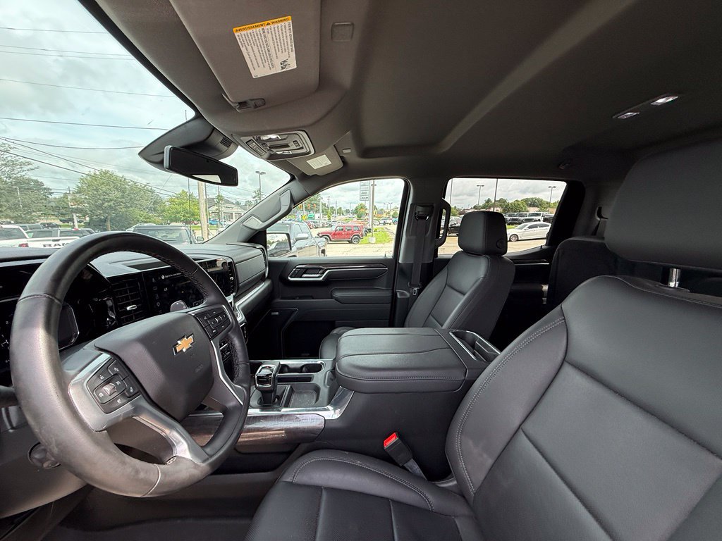 Used 2026 Chevrolet Silverado 1500 LTZ AWD/4WD image 13