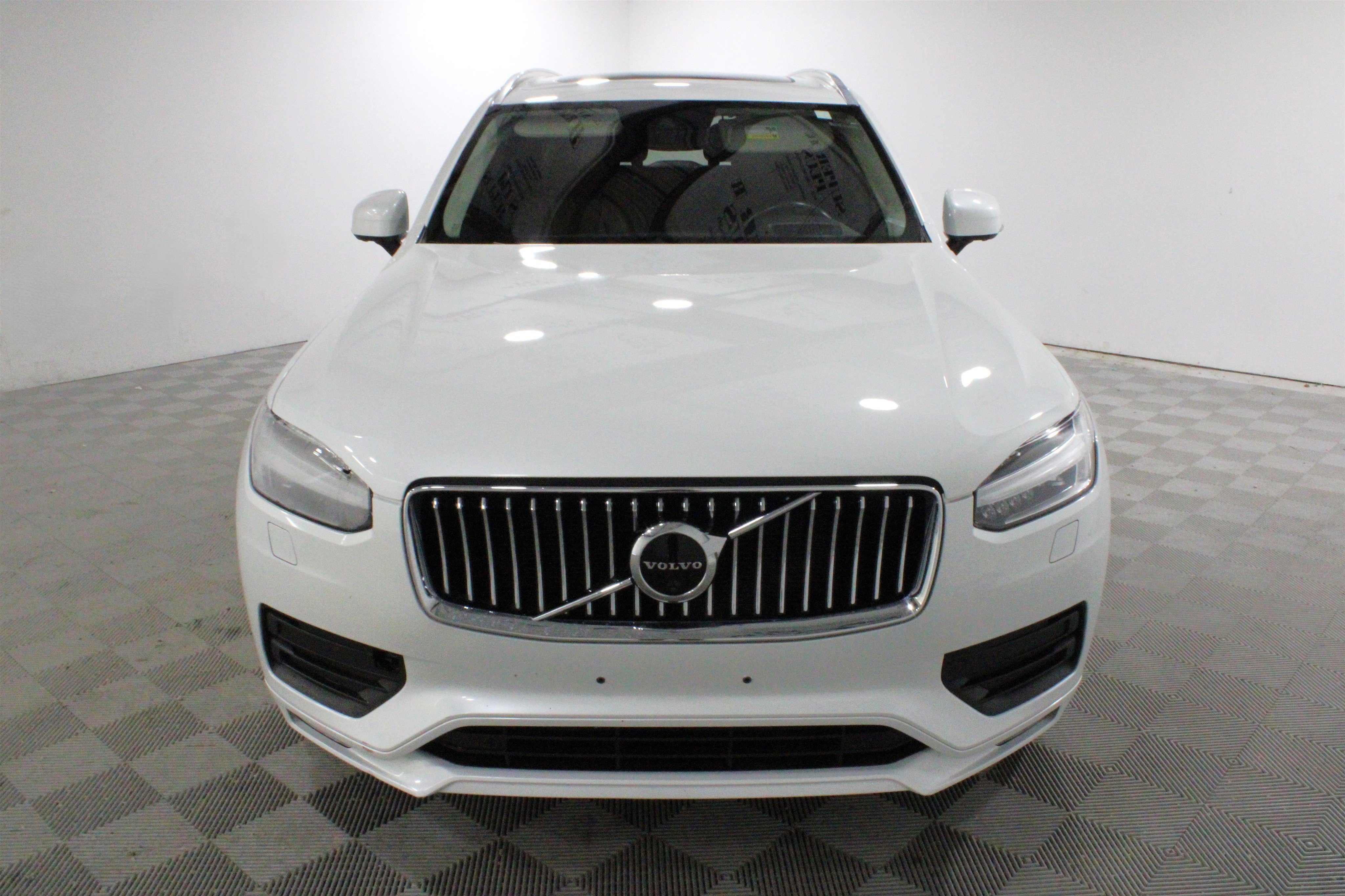 Used 2020 Volvo XC90 T6 Momentum AWD/4WD image 34