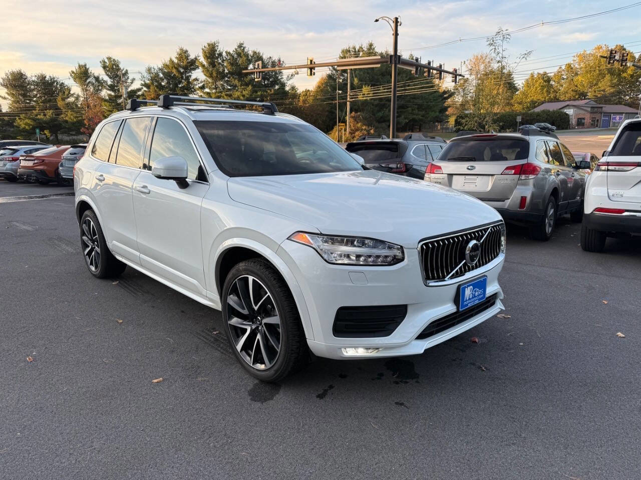 Used 2022 Volvo XC90 T6 Momentum w/ Advanced Package image 4