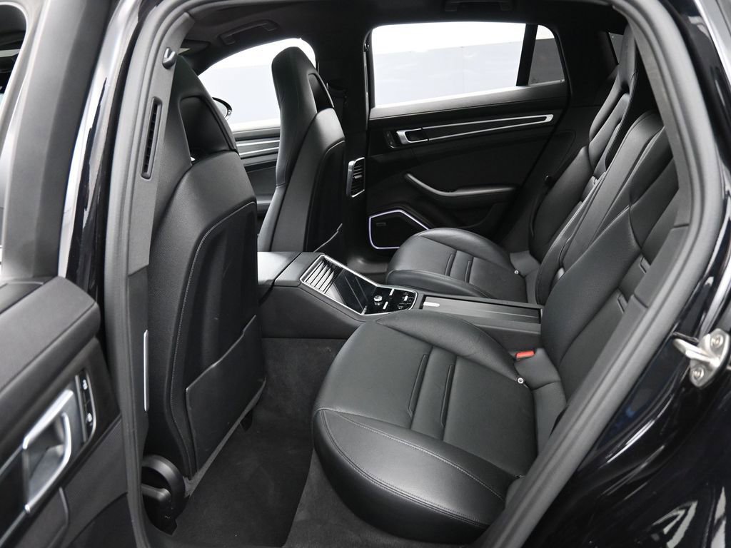 Certified 2022 Porsche Panamera Platinum Edition image 26