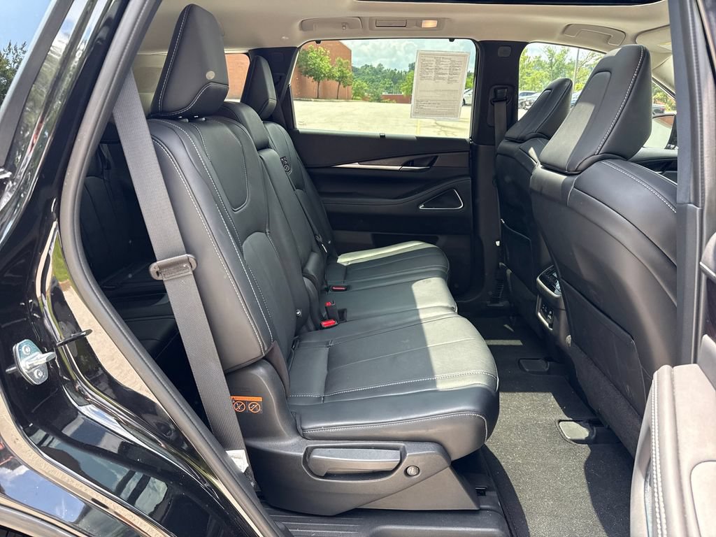 Used 2023 INFINITI QX60 Sensory w/ Vision Package AWD/4WD image 29
