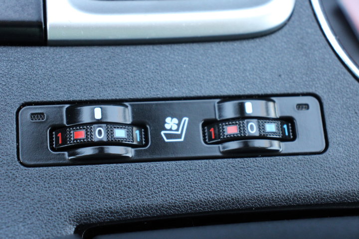 Used 2018 Toyota Highlander Limited image 30