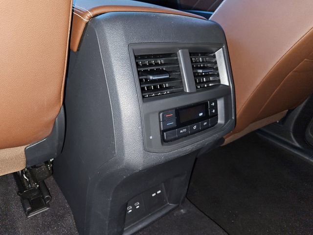 Used 2023 Volkswagen Atlas SE w/ Black Wheel Package image 16