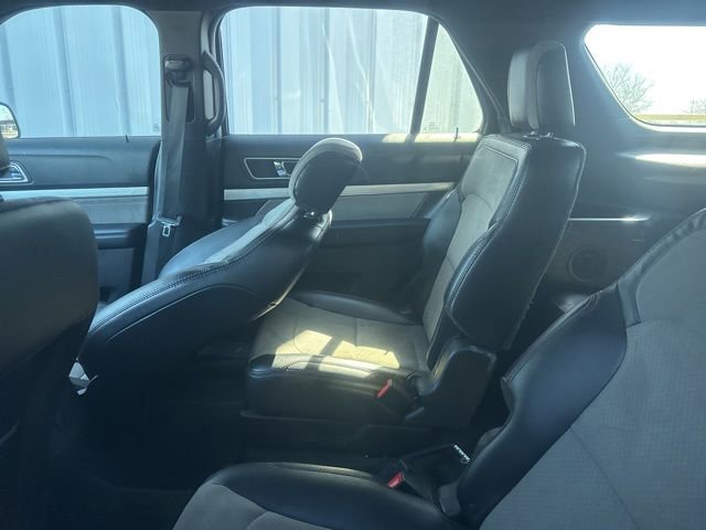 Used 2017 Ford Explorer XLT w/ Equipment Group 202A image 12