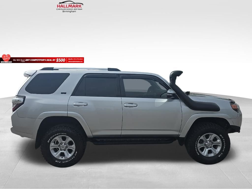 Used 2021 Toyota 4Runner SR5 Premium image 2