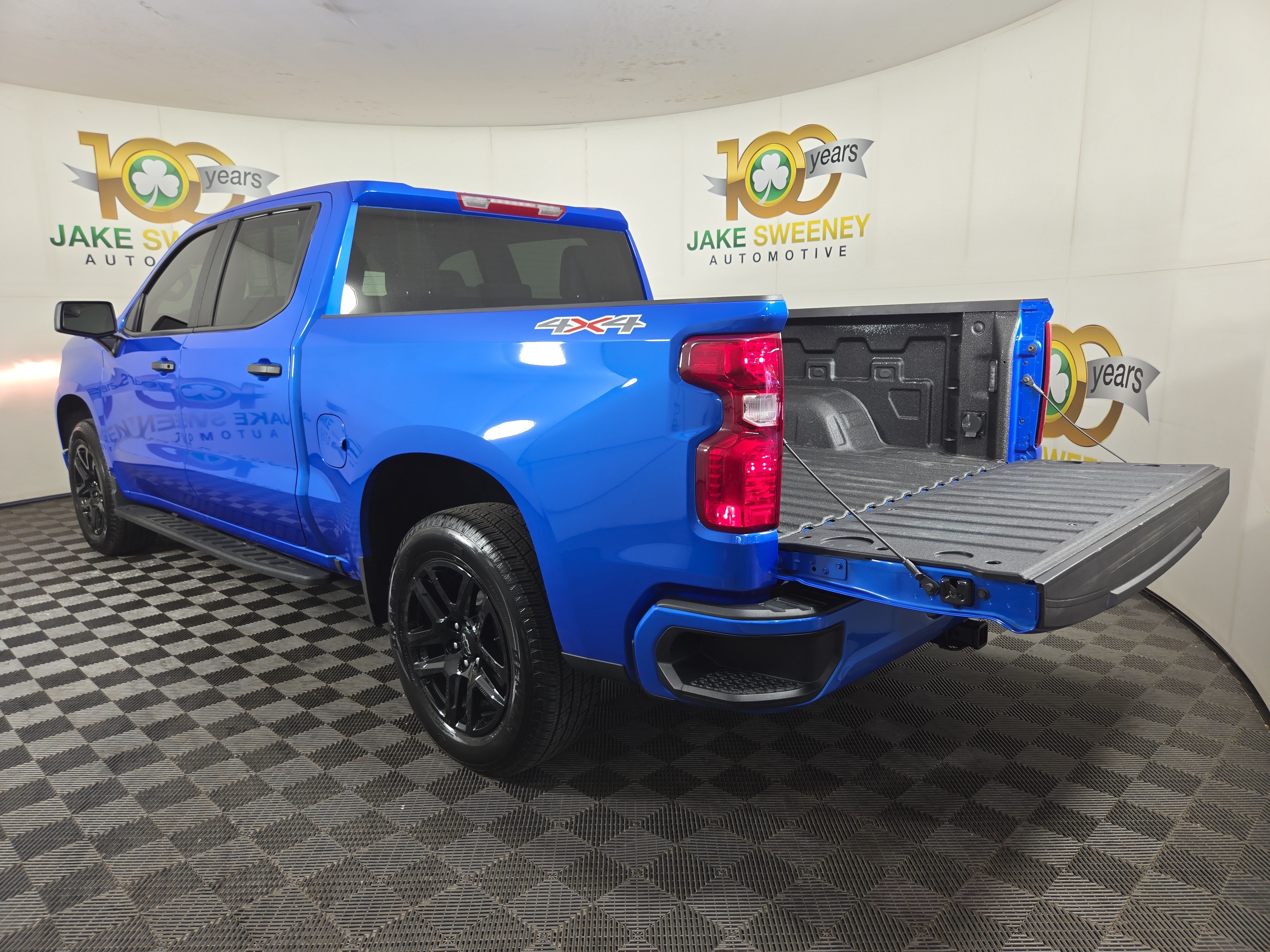 Certified 2026 Chevrolet Silverado 1500 Custom w/ LPO, Dark Essentials Package AWD/4WD image 31
