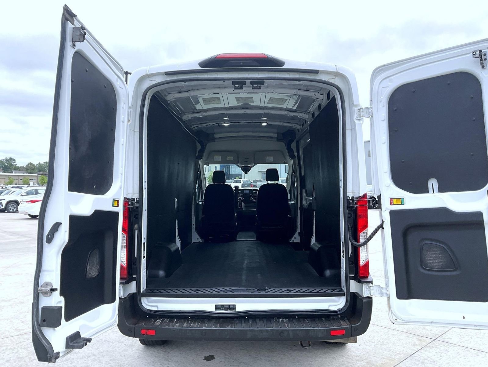Used 2023 Ford Transit 250 Medium Roof AWD w/ Load Area Protection Package image 9