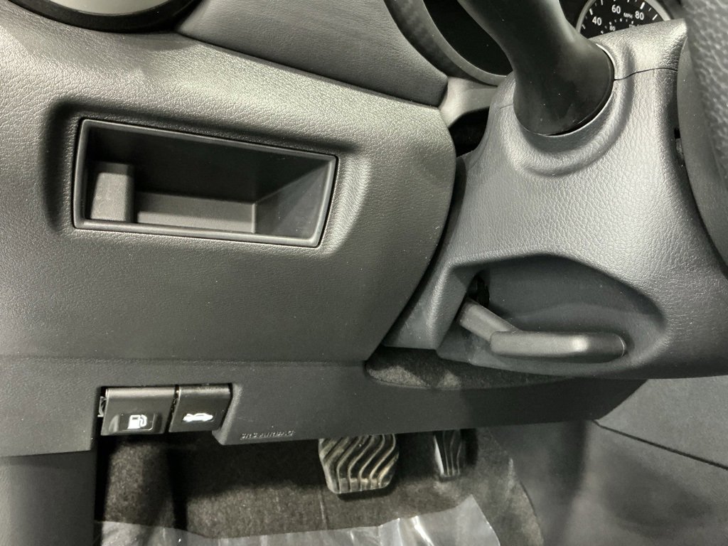 Used 2023 Nissan Versa SR w/ Trunk Package image 13