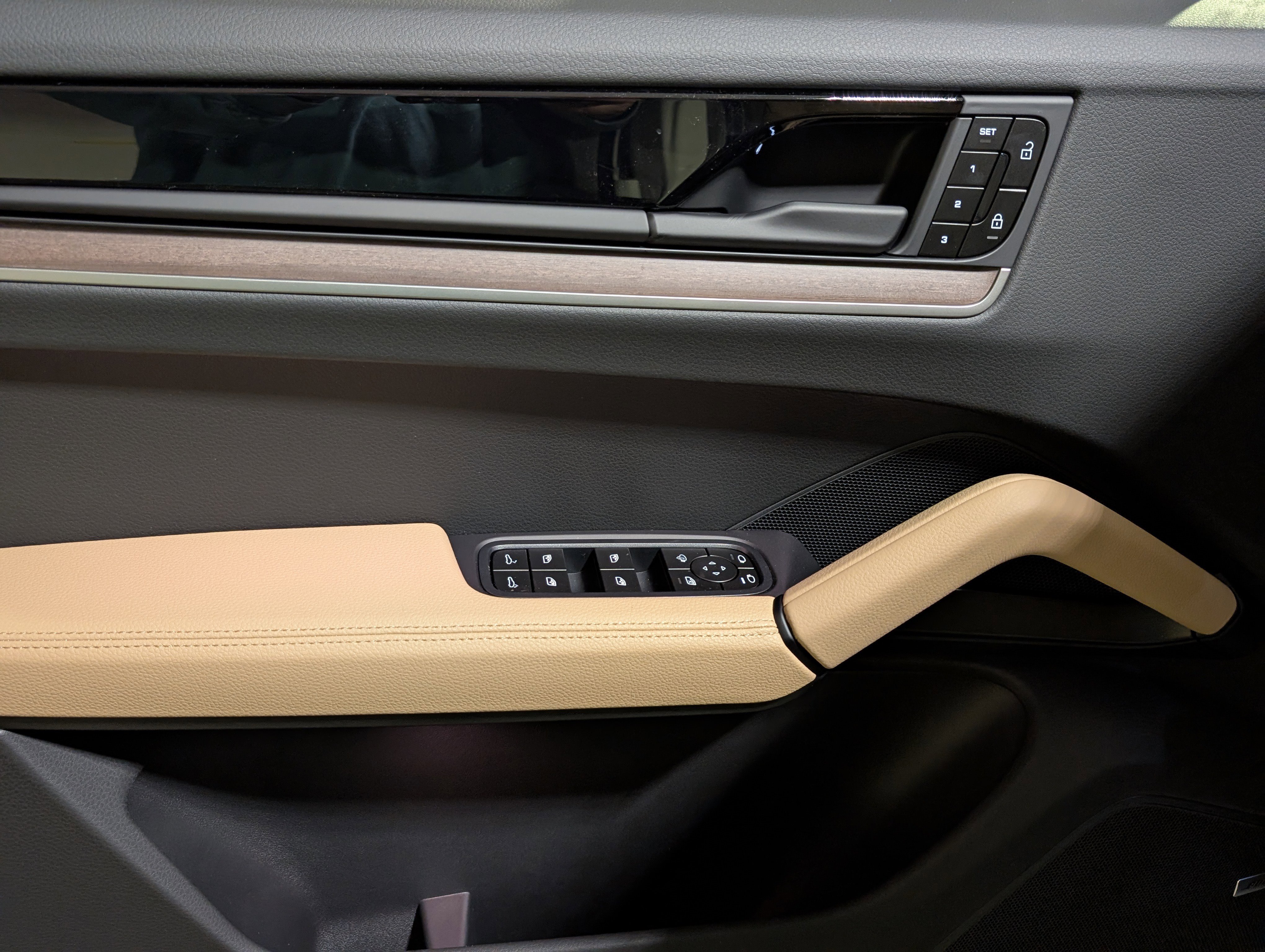 New 2026 Porsche Cayenne AWD/4WD image 17
