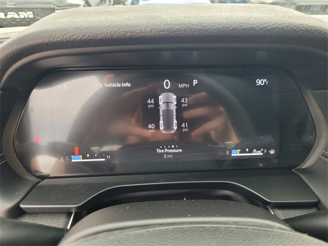 New 2025 Jeep Grand Cherokee Altitude image 32