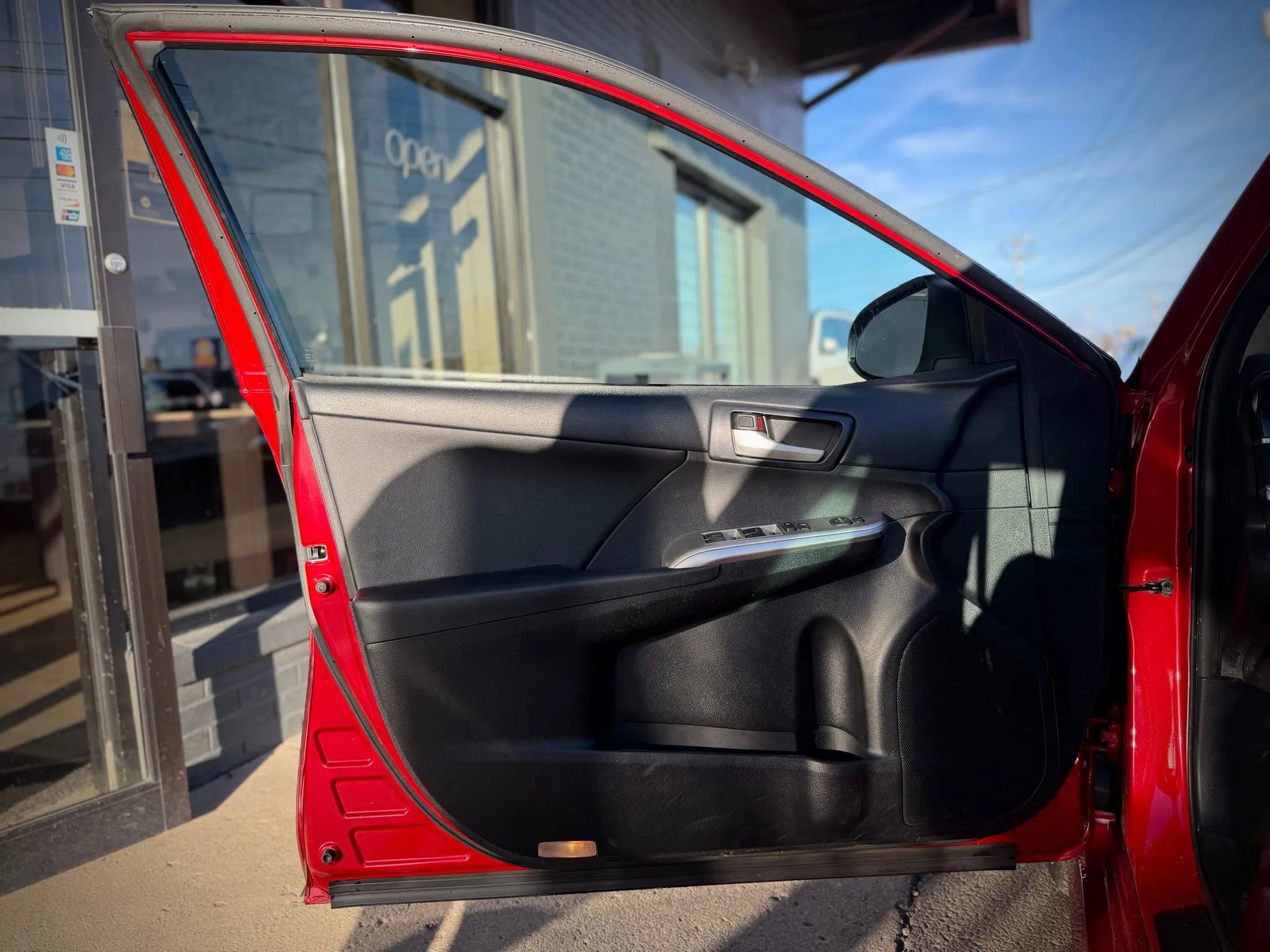 Used 2013 Toyota Camry SE image 7