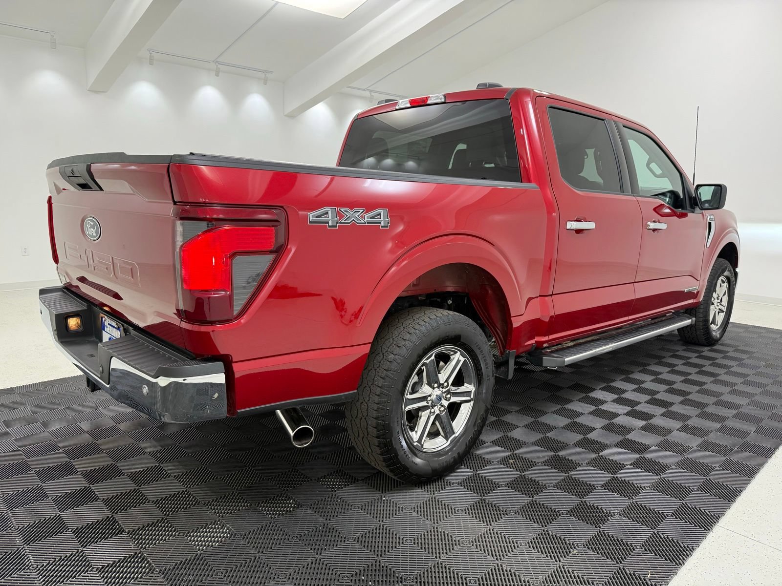 Used 2025 Ford F150 XLT w/ Equipment Group 301A Standard AWD/4WD image 8