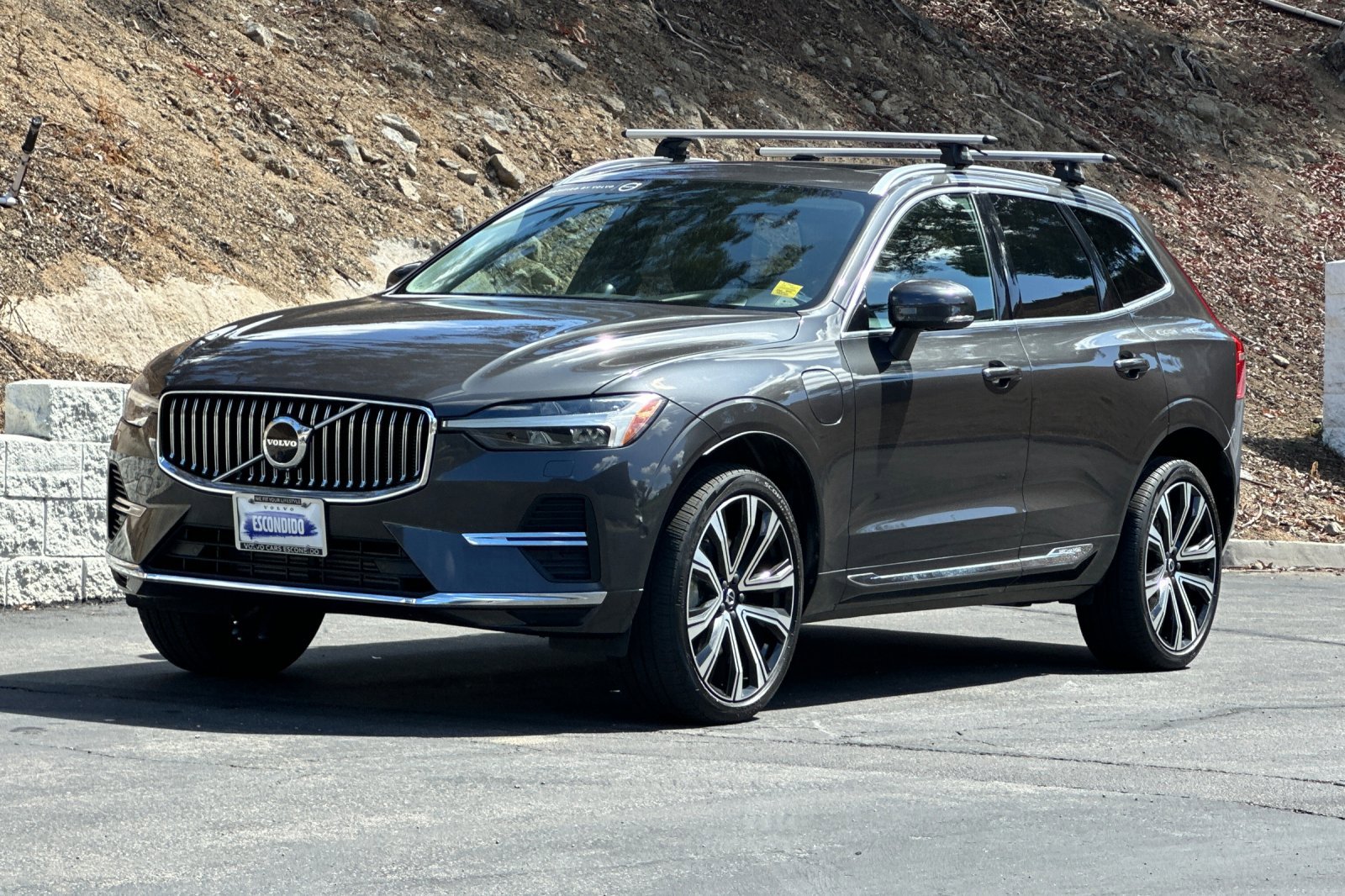 Certified 2023 Volvo XC60 T8 Ultimate AWD/4WD image 9