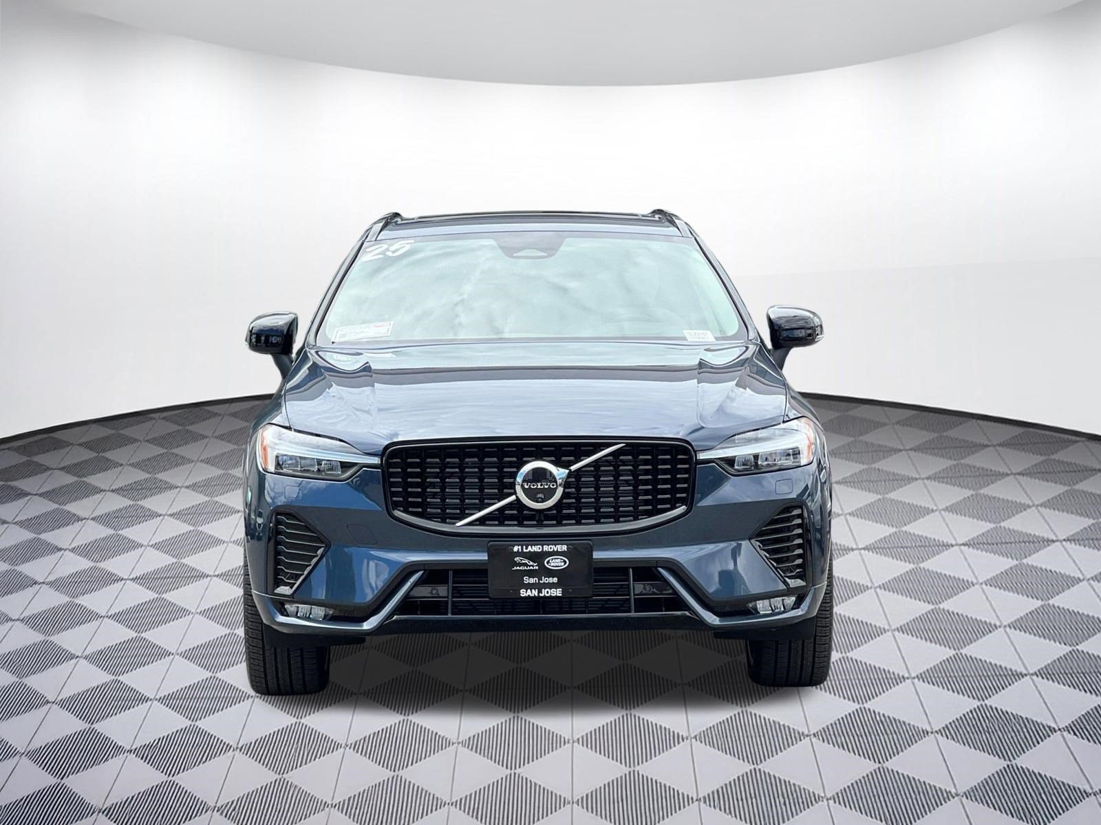 Used 2025 Volvo XC60 B5 Ultra w/ Protection Package Premier AWD/4WD image 5