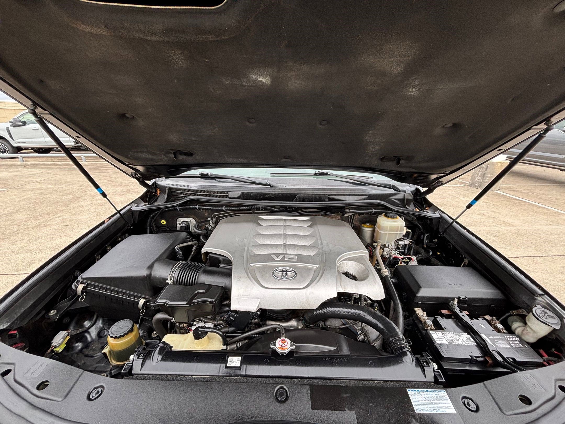 Used 2013 Toyota Land Cruiser image 29