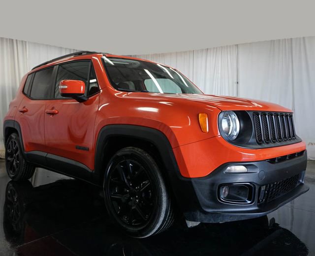 Used 2017 Jeep Renegade Altitude image 2