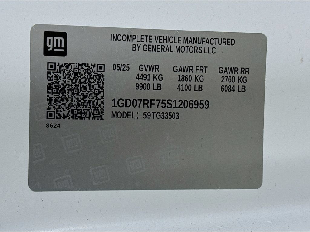 New 2025 GMC Savana 3500 w/ Power Convenience Package RWD image 31