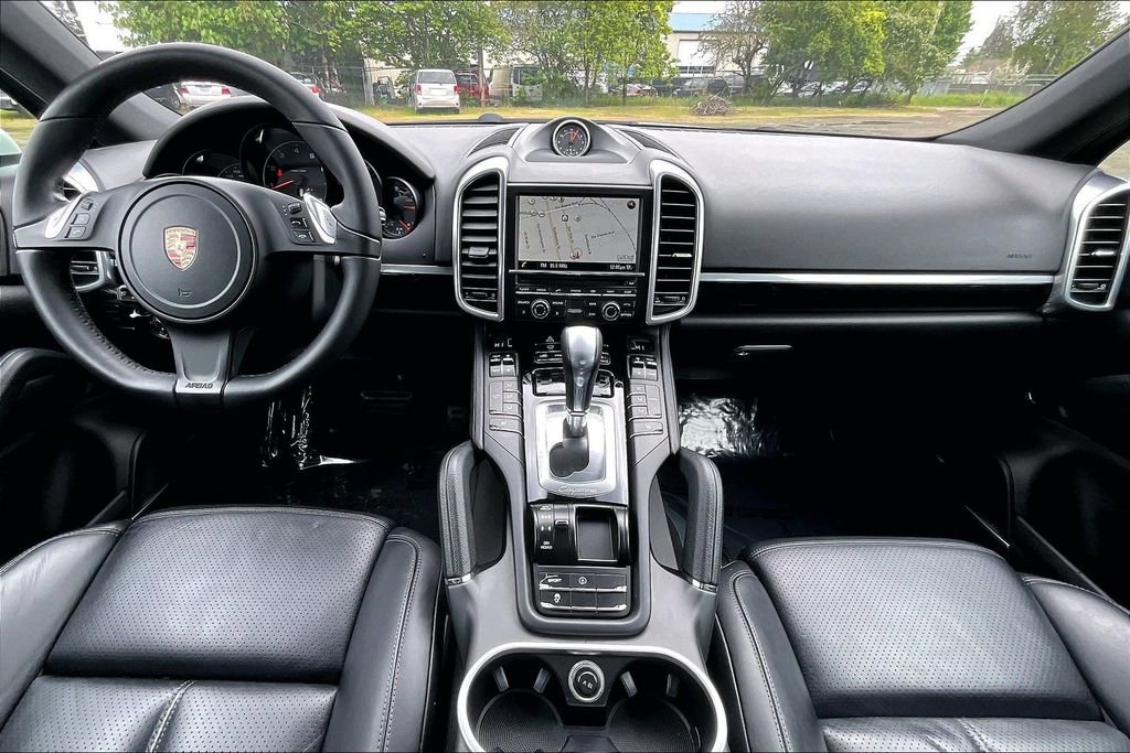 Used 2014 Porsche Cayenne AWD/4WD image 16