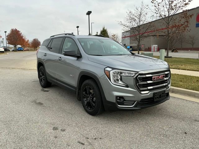 Used 2024 GMC Terrain AT4 image 2