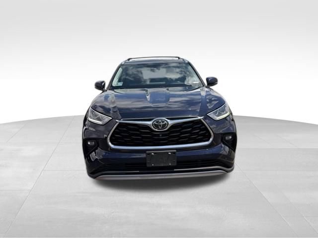 Used 2020 Toyota Highlander Platinum AWD/4WD image 17