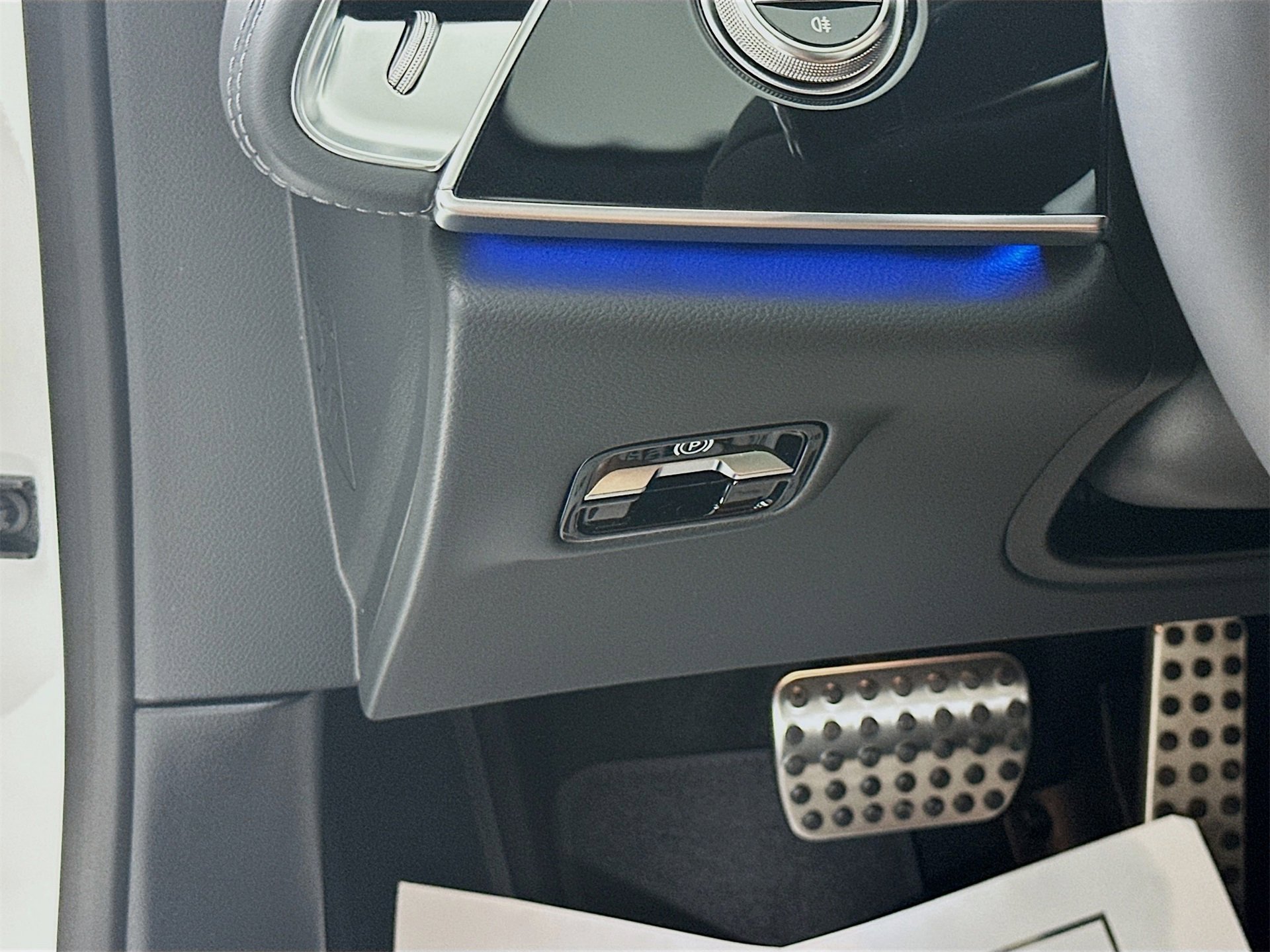 New 2026 Mercedes-Benz E 450 4MATIC All-Terrain Wagon image 11