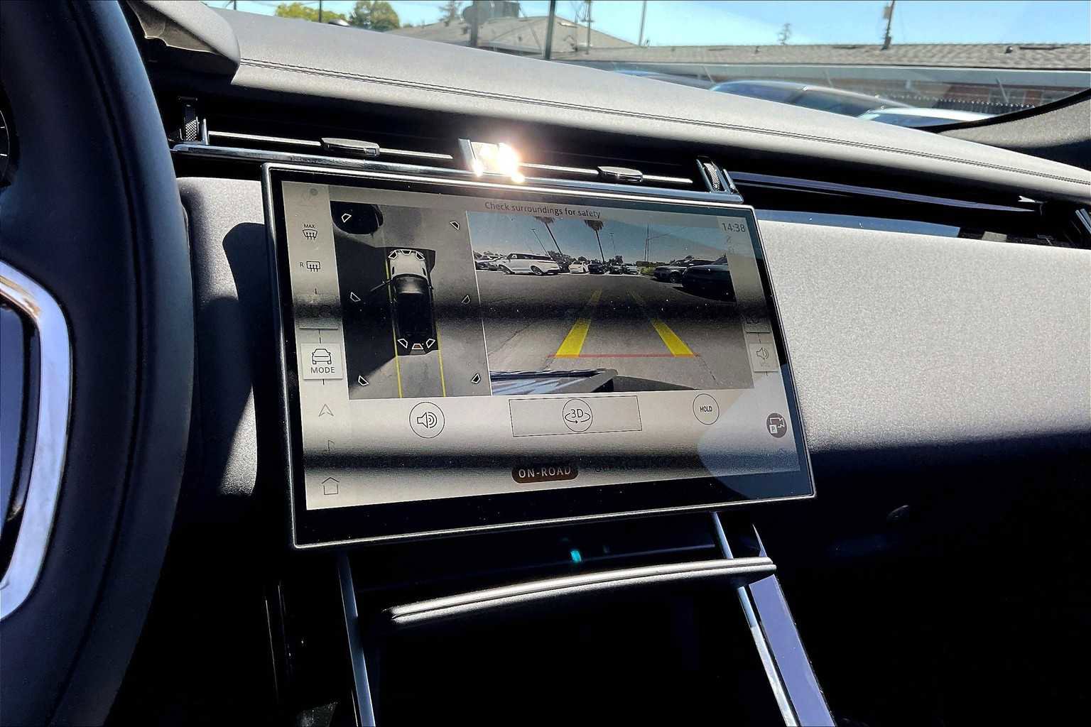 New 2026 Land Rover Range Rover Velar Dynamic SE image 17